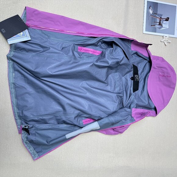 Arcteryx Beta Series Beta LT Jacket Hooded Hardshell Jacket, Size M - Picture 7 of 7